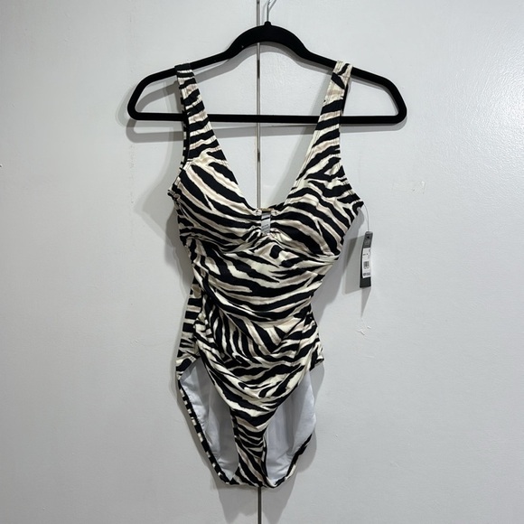 Ralph Lauren Zebra Print One Piece Swimsuit Size 8 - Picture 7 of 9